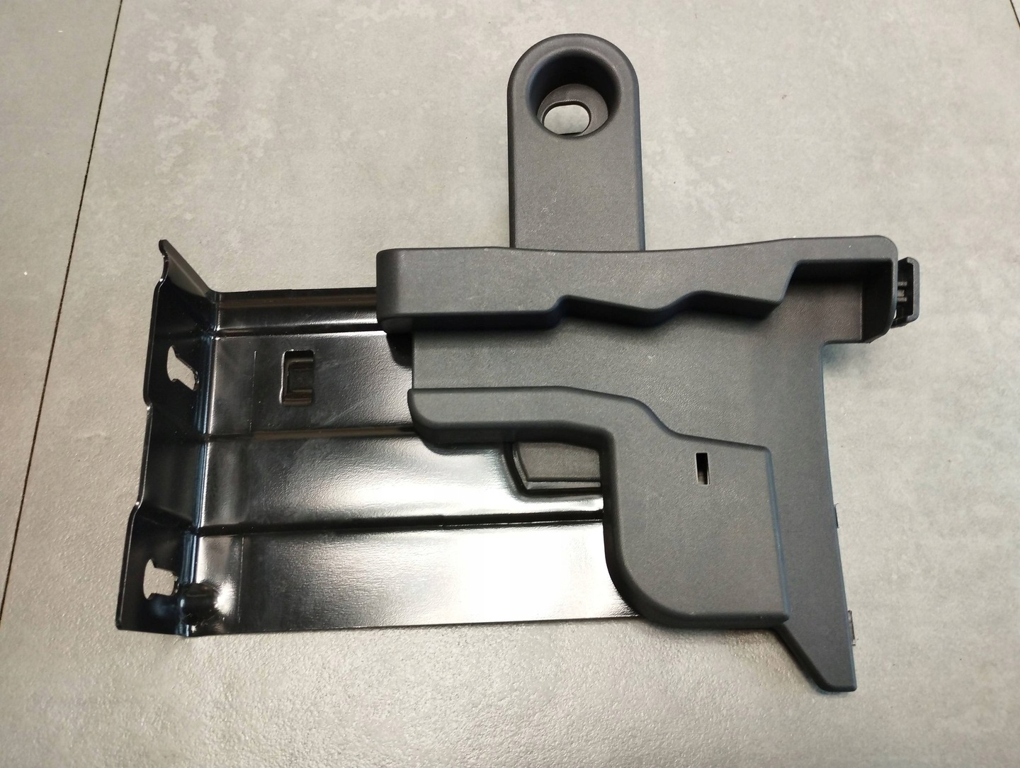 Skoda Kodiaq BRACKET HANDLE 565864512B