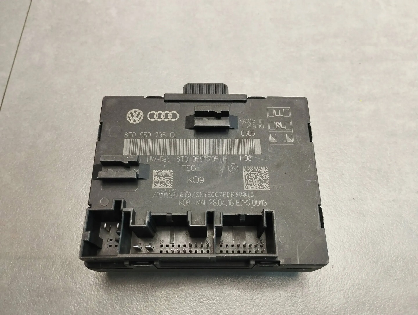 Audi A5 8t door module 8T0959795Q