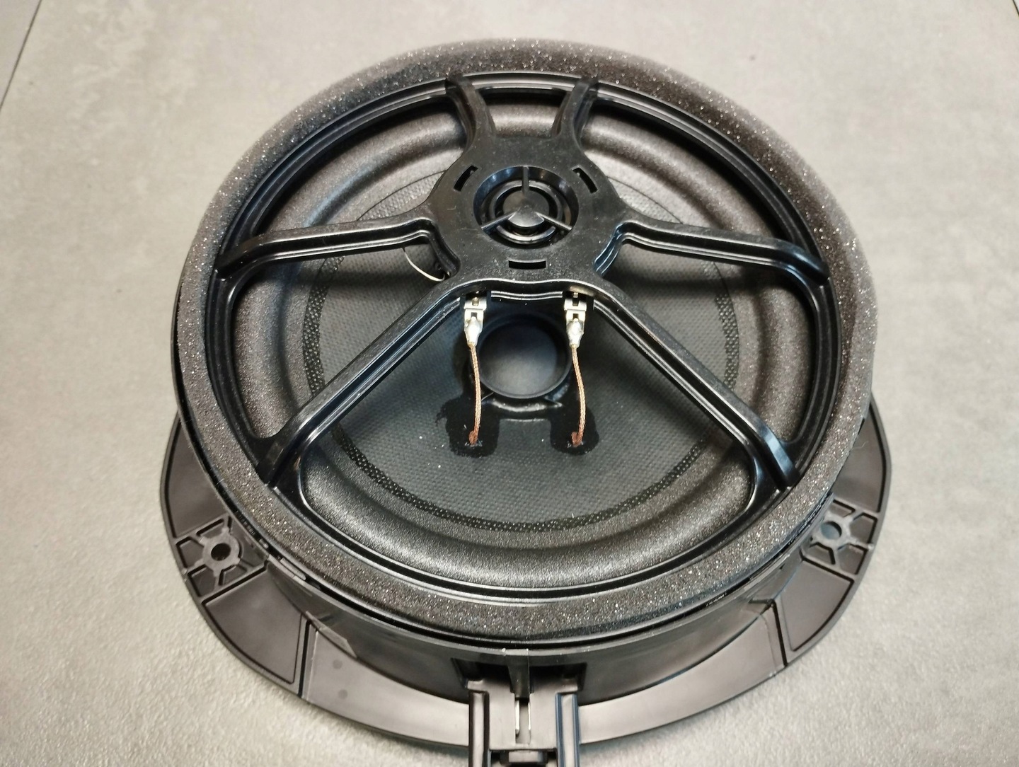 Volkswagen Amarok II 2023 DOOR SPEAKER RIGHT REAR KB3T18808DB