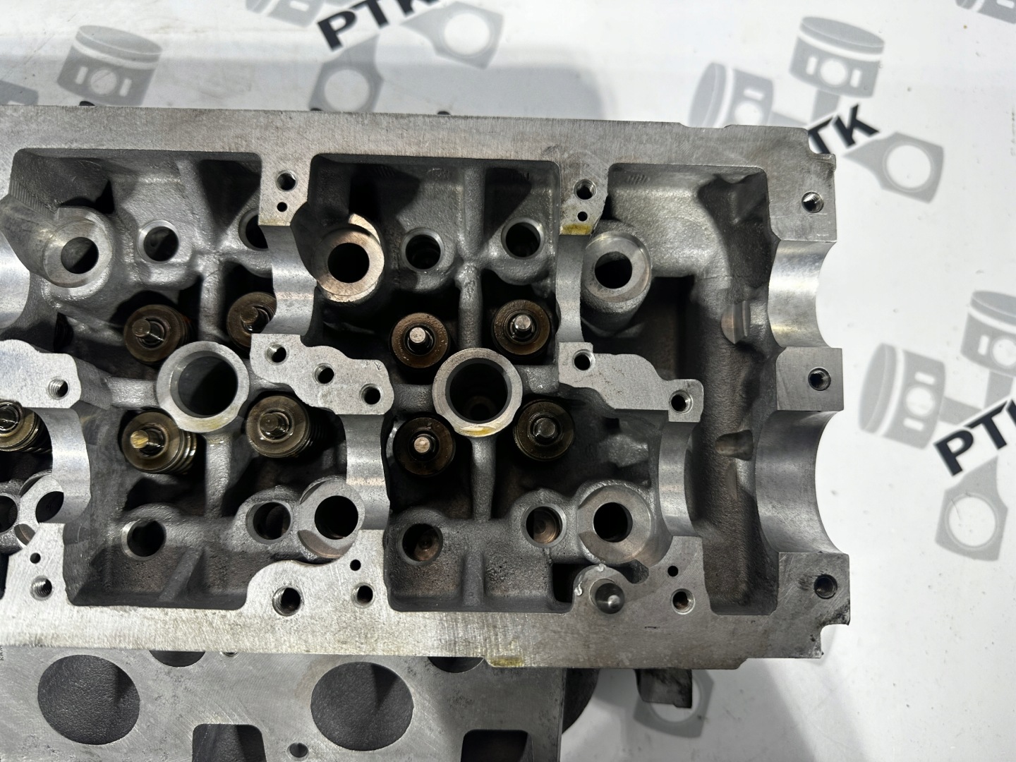 Vw головка полная валы 2.0 tdi cff cfg 03l103373j лучшего качества