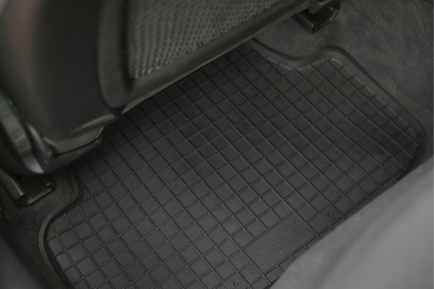 FRONT RUBBER MATS OPEL CORSA D