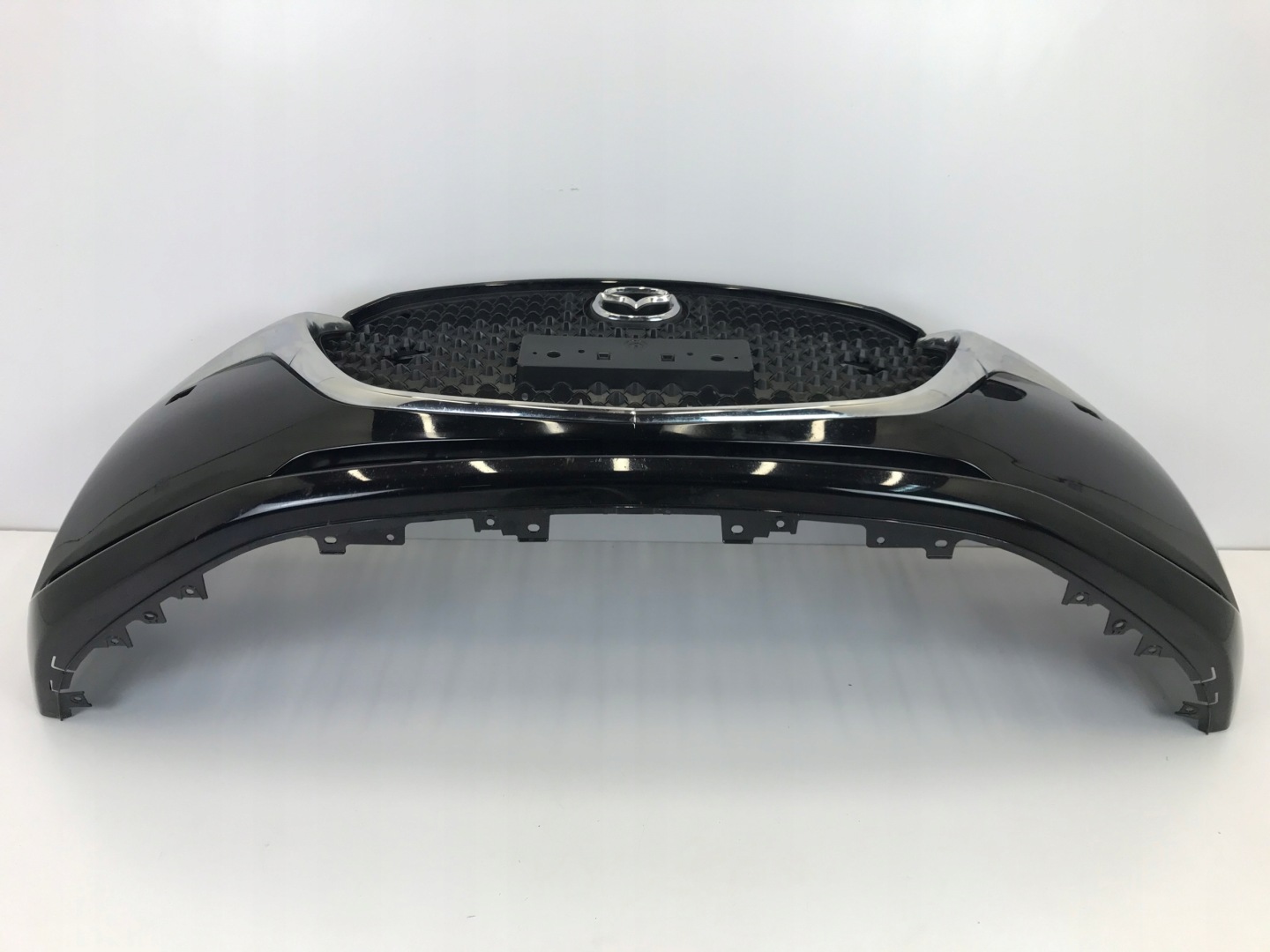 Бампер передний передний mazda 2 dj рестайл dhm1-50031 недорого