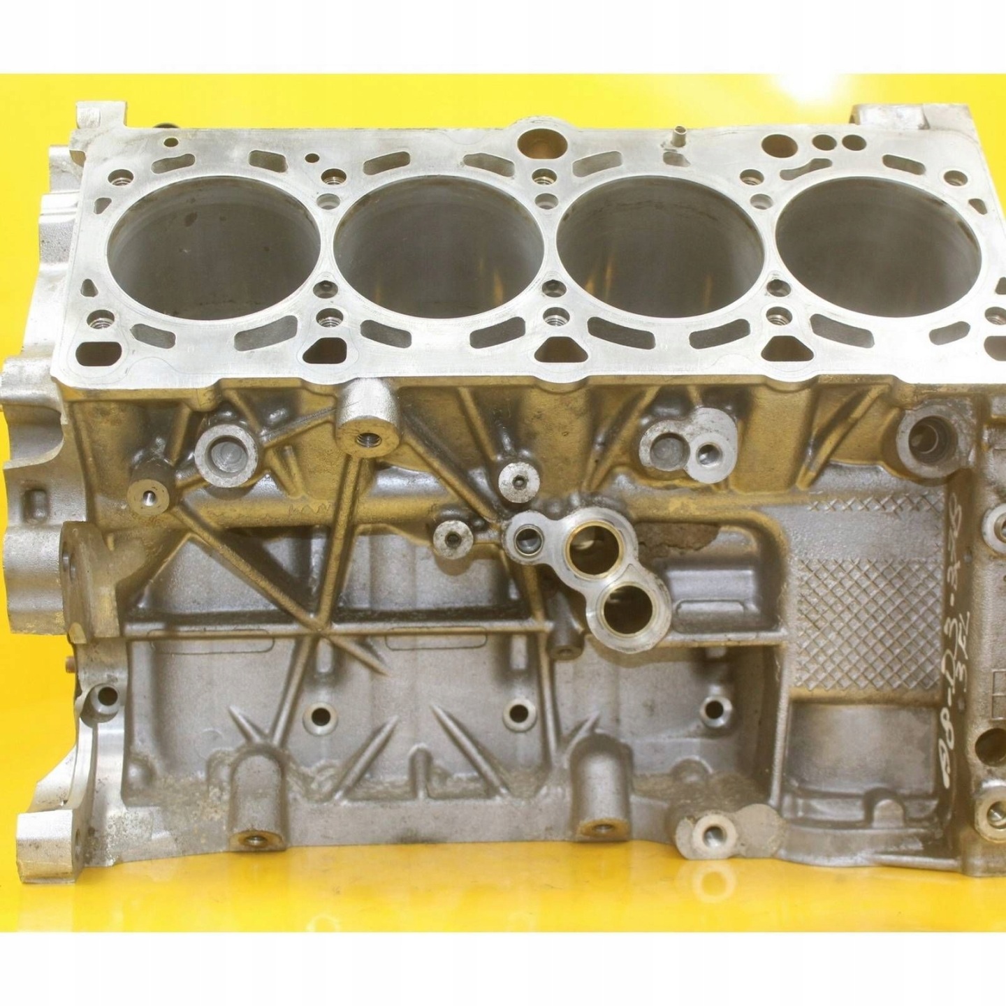 Блок двигателя audi a8 d3 v8 3.7 b blf 077103021 блок на столик !!!! дешевле