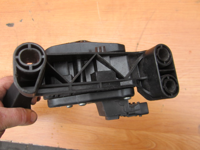 цена Opel zafira a b astra saab 1.9 дизель 1.8 2.2 педаль акселератора 9202341 bt