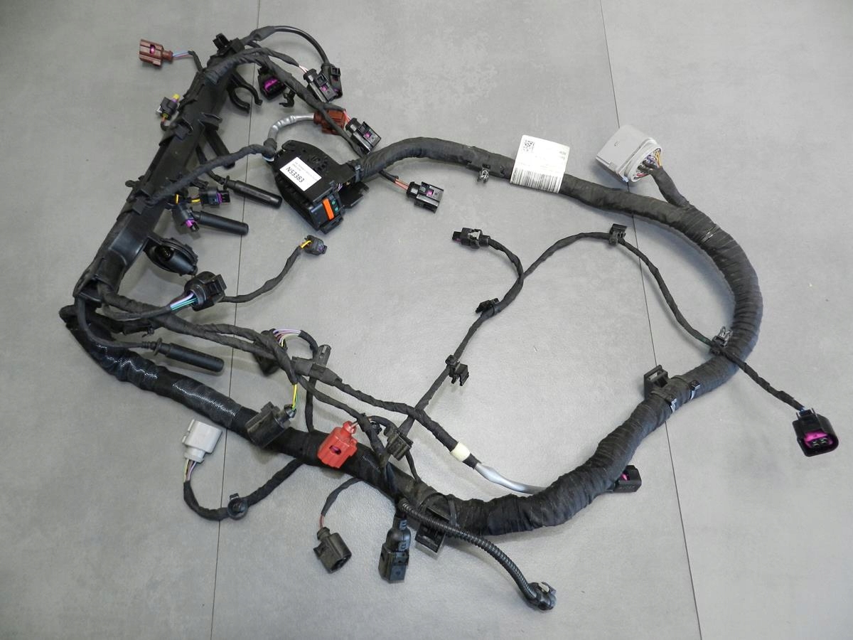 VW TOURAN 5T ENGINE COMPARTMENT INSTALLATION 04l972627dt