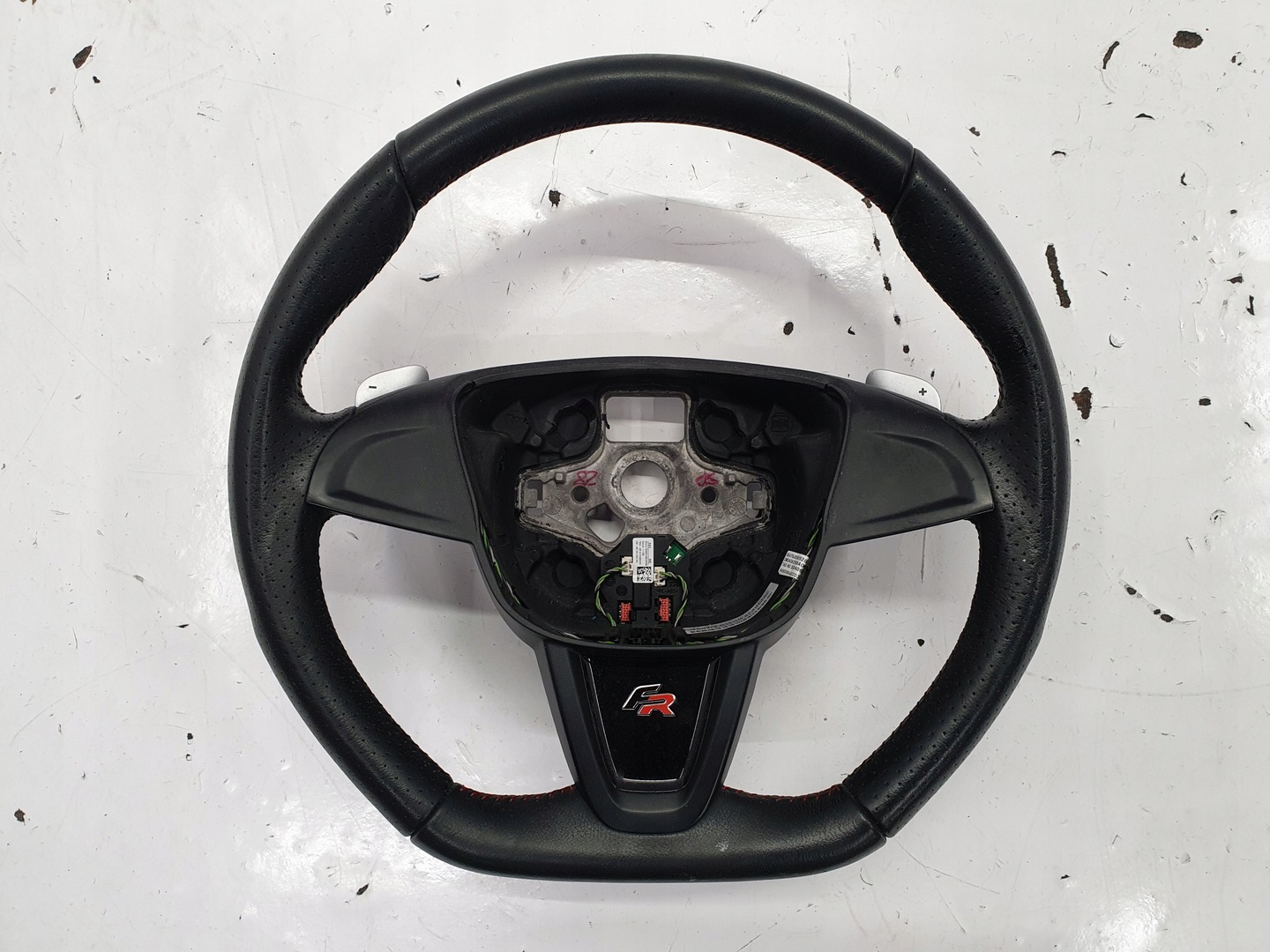 SEAT IV FR STEERING WHEEL PADDLES