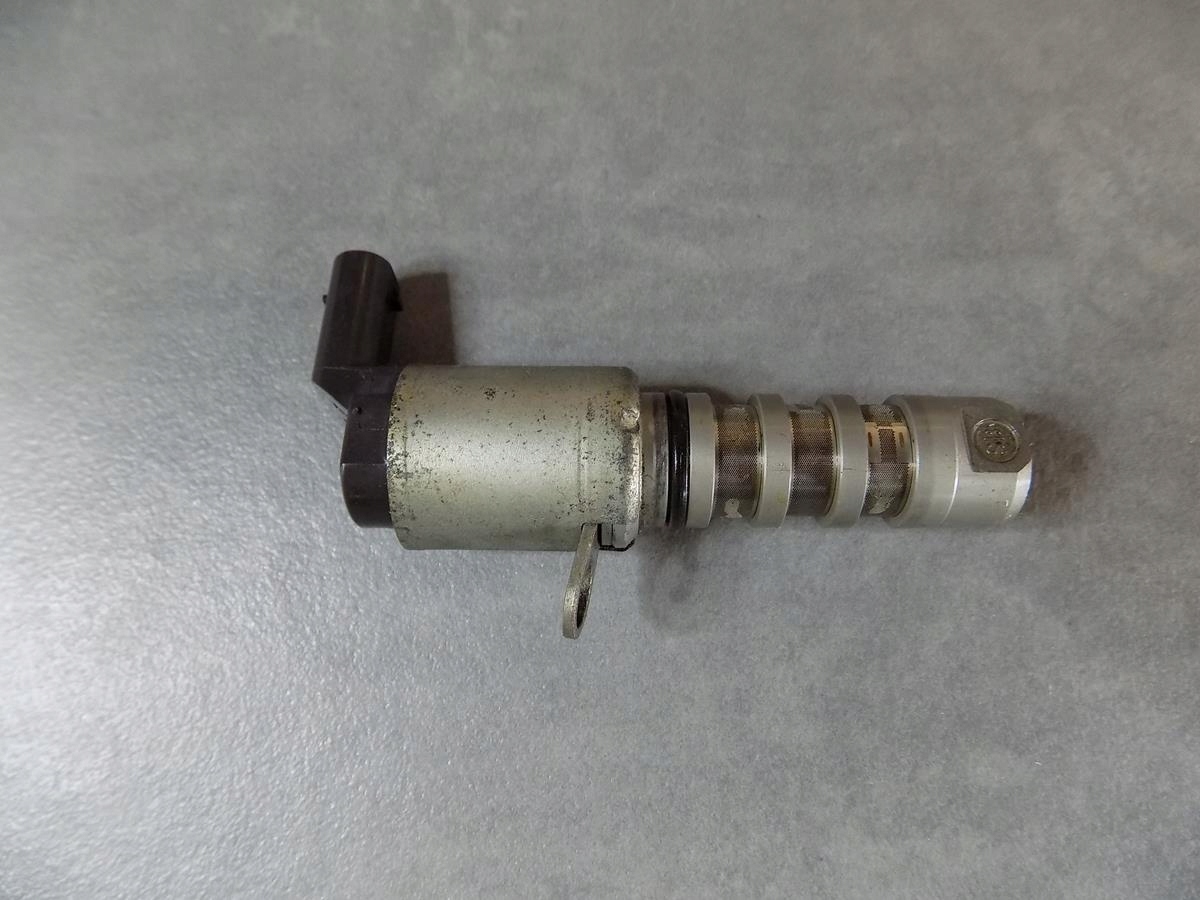 AUDI S8 A8 D4 CONTROL VALVE 06E257N