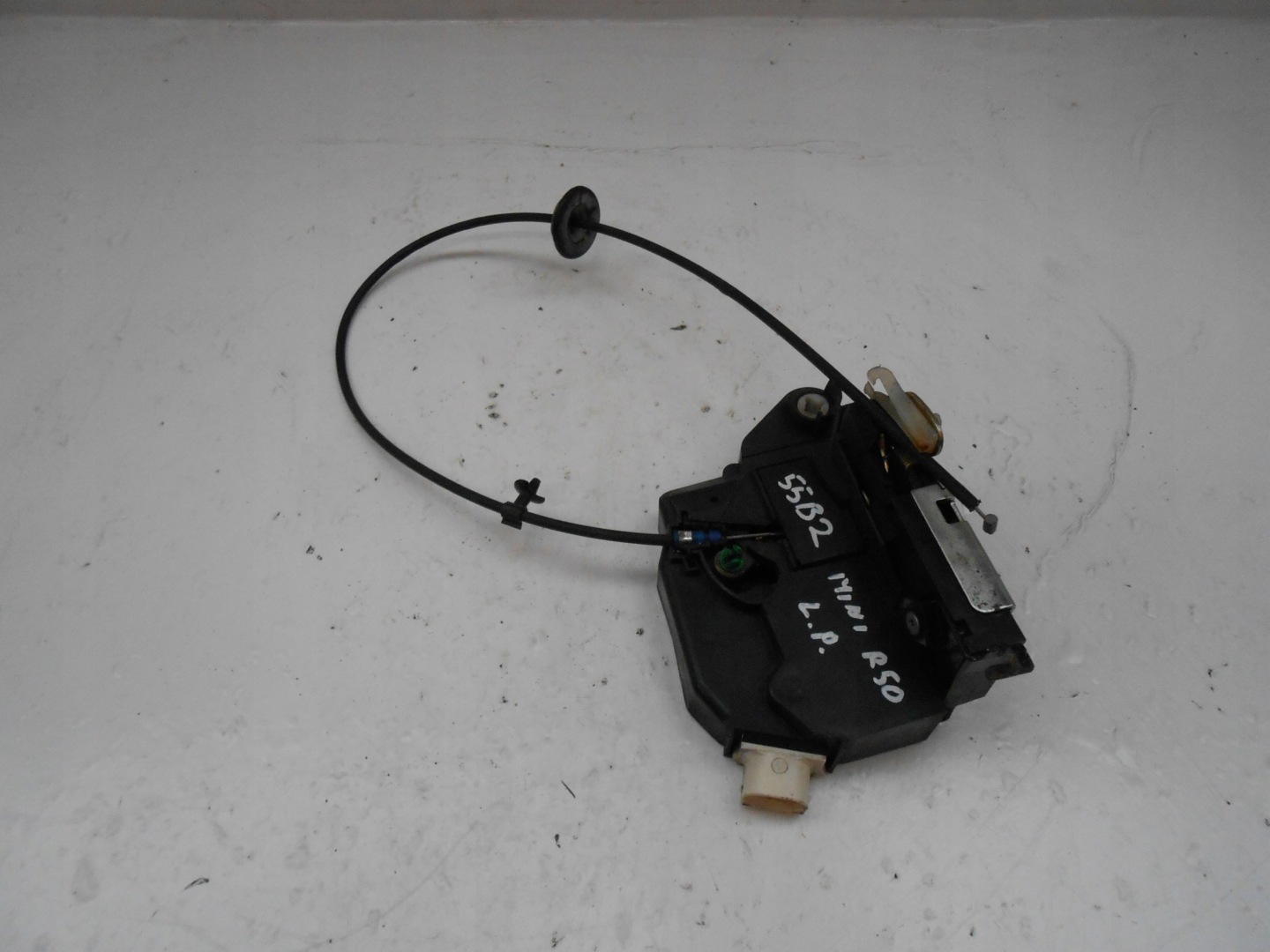 Купить Mini r50 r53 r56 r57 замок двери левые передний 0556768