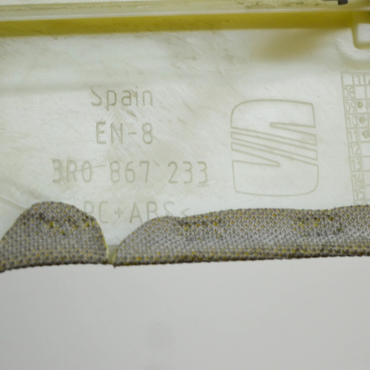 ціна Передня ліва кришка стовпчик seat exeo 3r2 3r0867233 13518257 2.0l 105kw