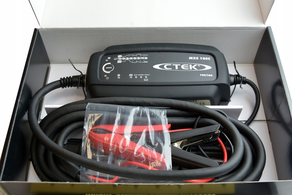CTEK MXS 10EC 12V 10A CHARGER + COVER 40-095