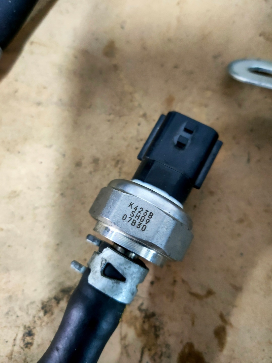 触媒 MAZDA S561-20-50X - パーツ 触媒 MAZDA S561-20-50X - パーツ