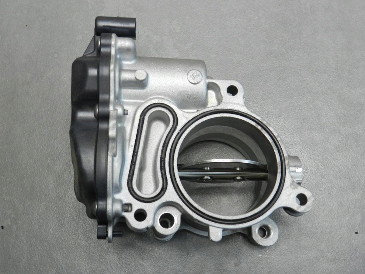 VW PASSAT B8 THROTTLE 05L128063E