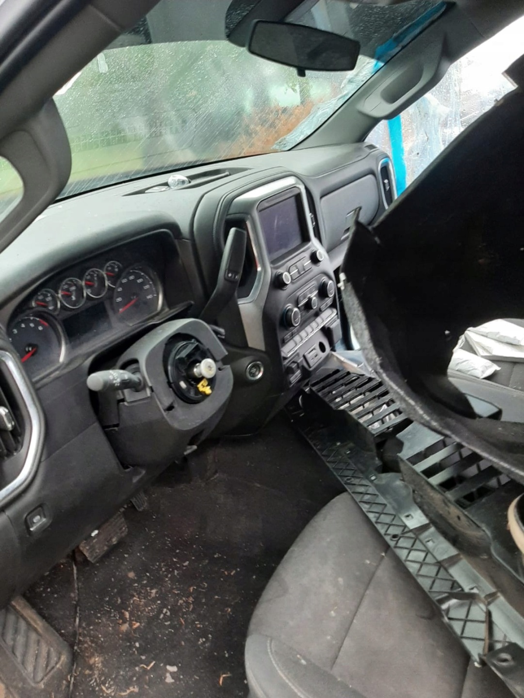 Двері передній ліве chevrolet silverado 2019- повний екіпаж cab з шроту