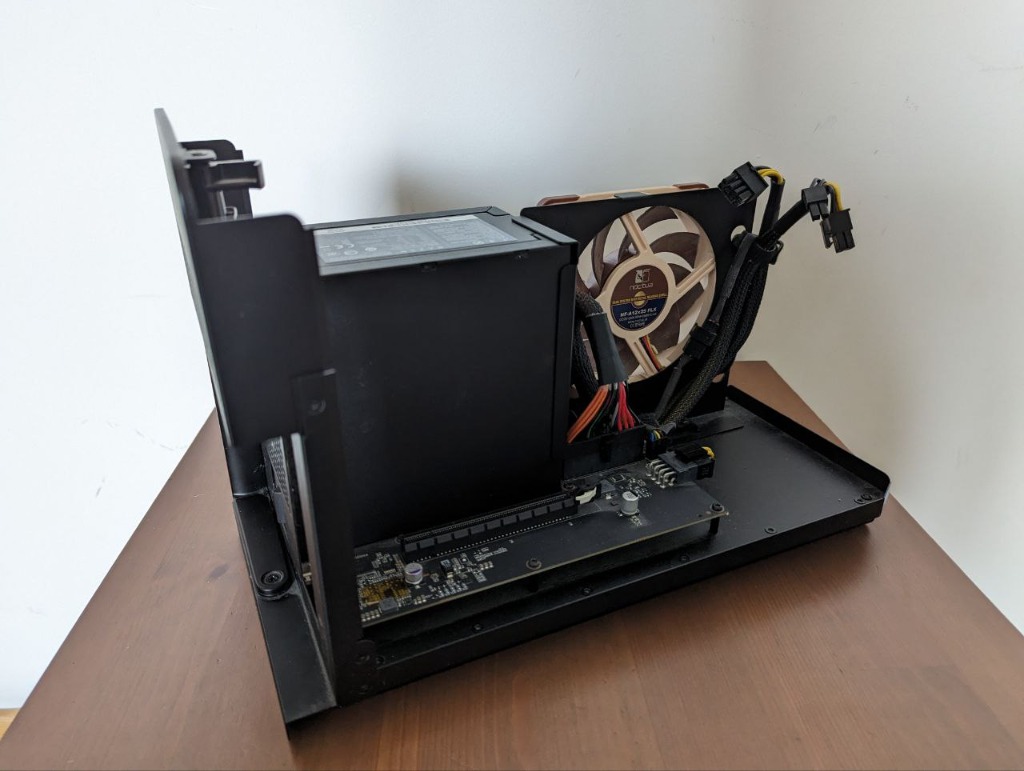 Razer Core X ブラック eGPU Razer Core X V2 - Thunderbolt™ 5 eGPU | Razer 日本