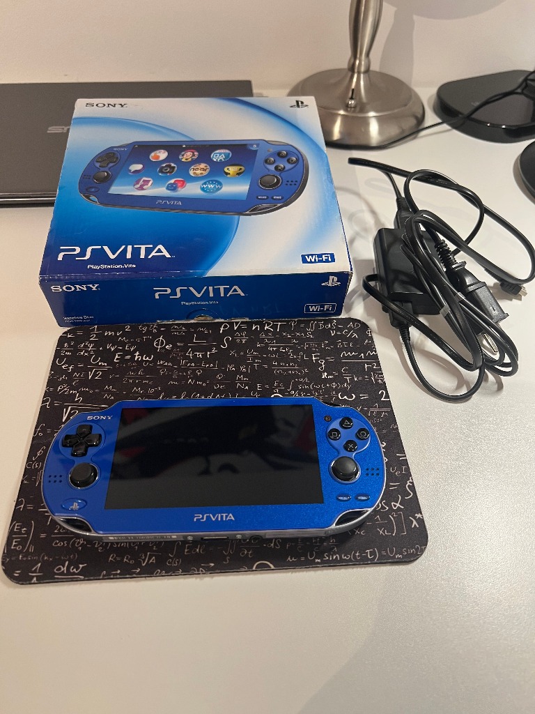 PSVITA PCH-1000 ブルー 81bVx-W5uEL._AC_UF1000,