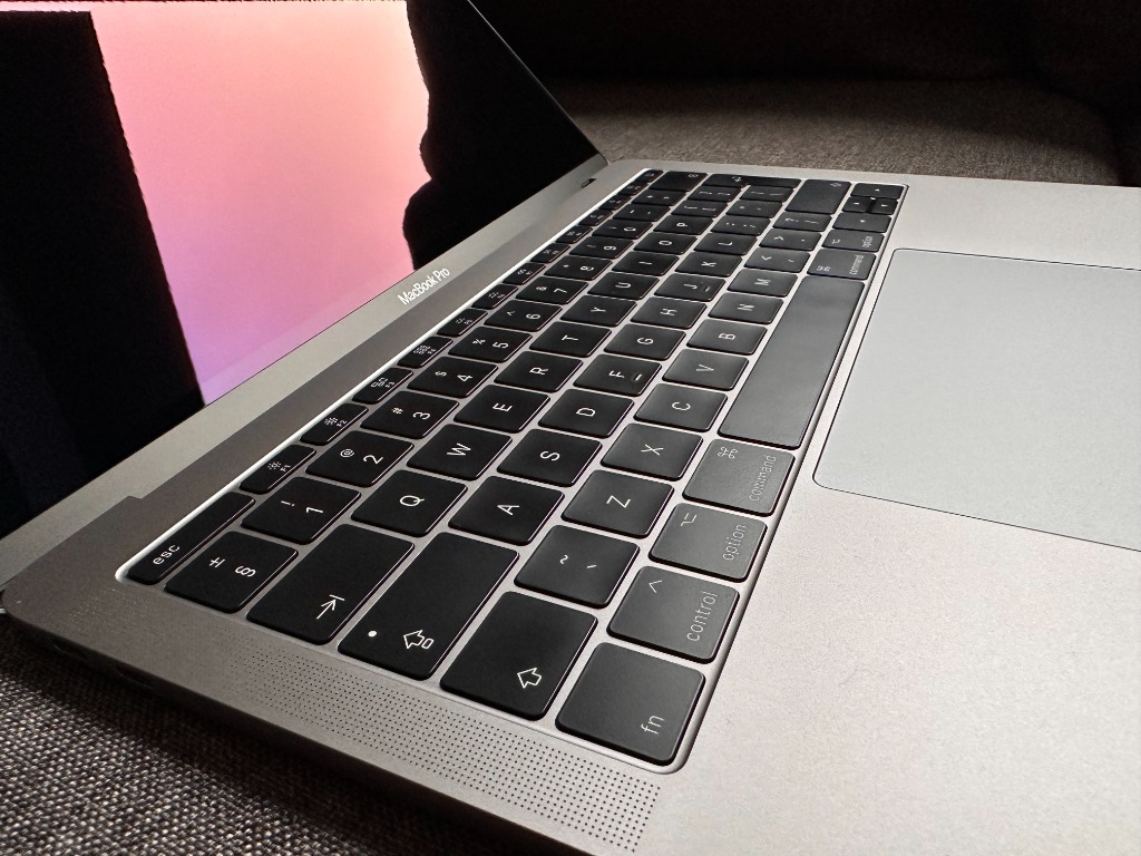 Macbook pro 13 i5-7360u 7th генерации 2017 8 nvidia 256 intel