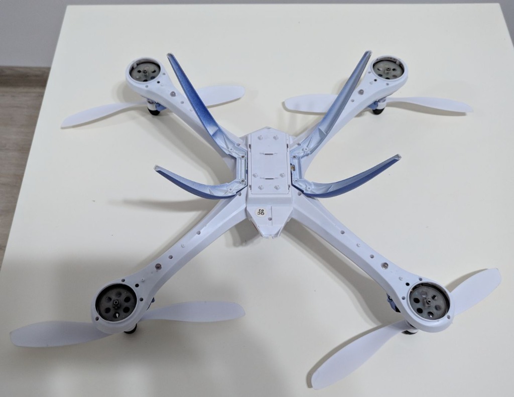 yizhan tarantula x6 rc 2.4ghz 300m