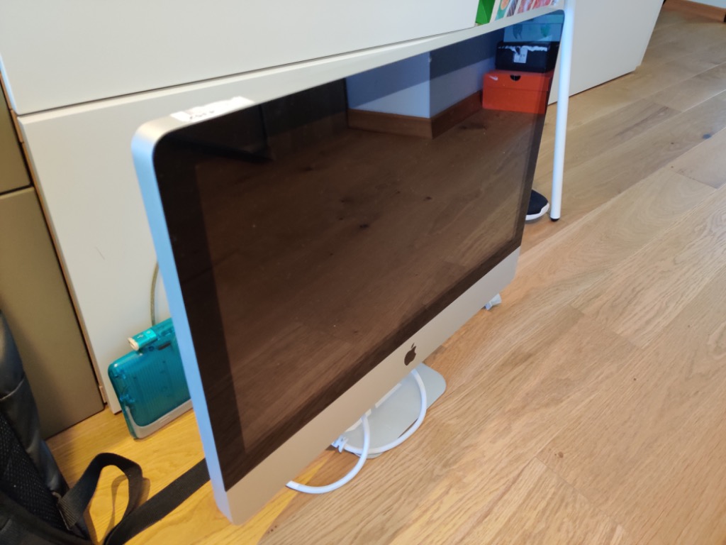 Imac 21.5-inch, mid 2010 - купити в DARSTAR