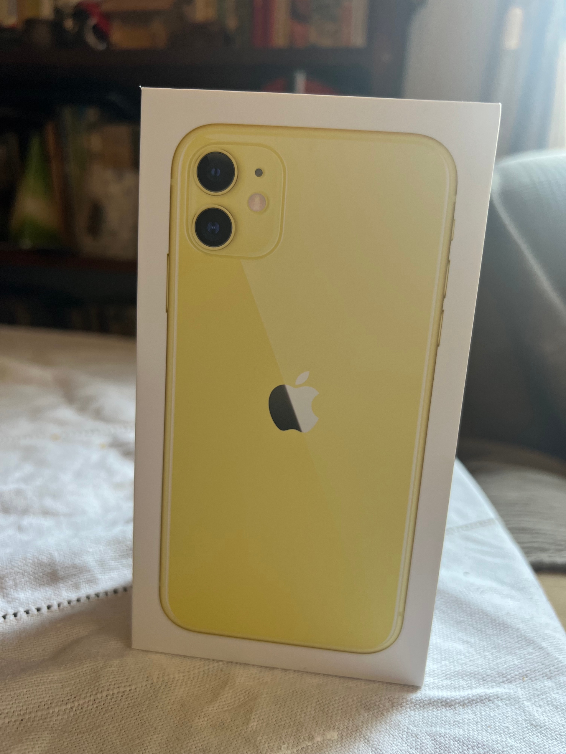 Iphone 11 желтый 64gb - состояние очень хорошие - купить в DARSTAR