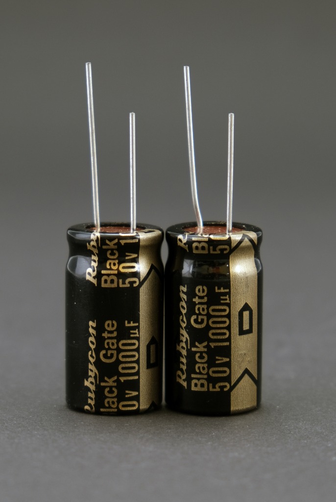 Rubycon BLACK GATE SKZ 350V 220uf - 220uf 電解コンデンサ 1本