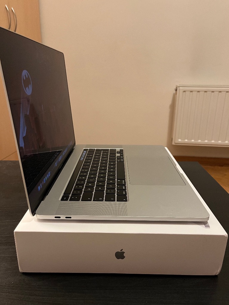 Apple macbook pro 16