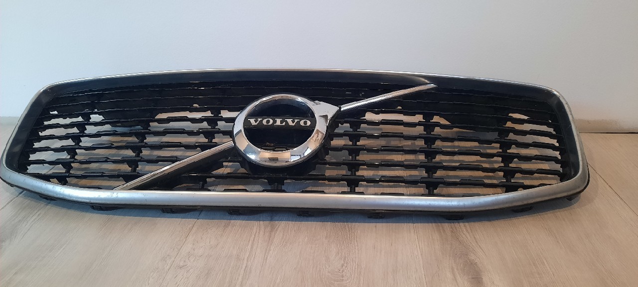 Volvo xc60 2024 front grill