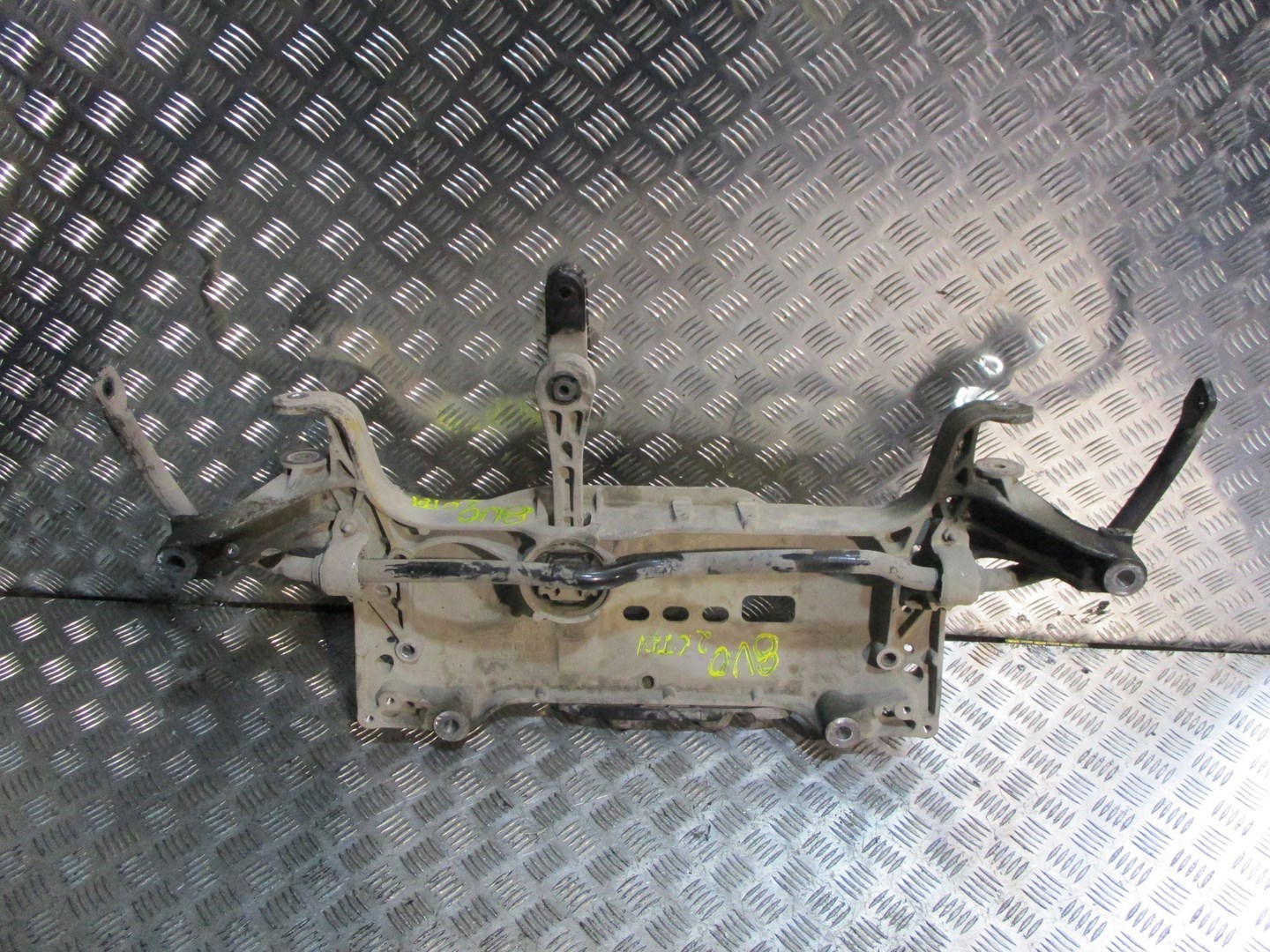 axle beam subframe axle beam Audi Q3 8U0