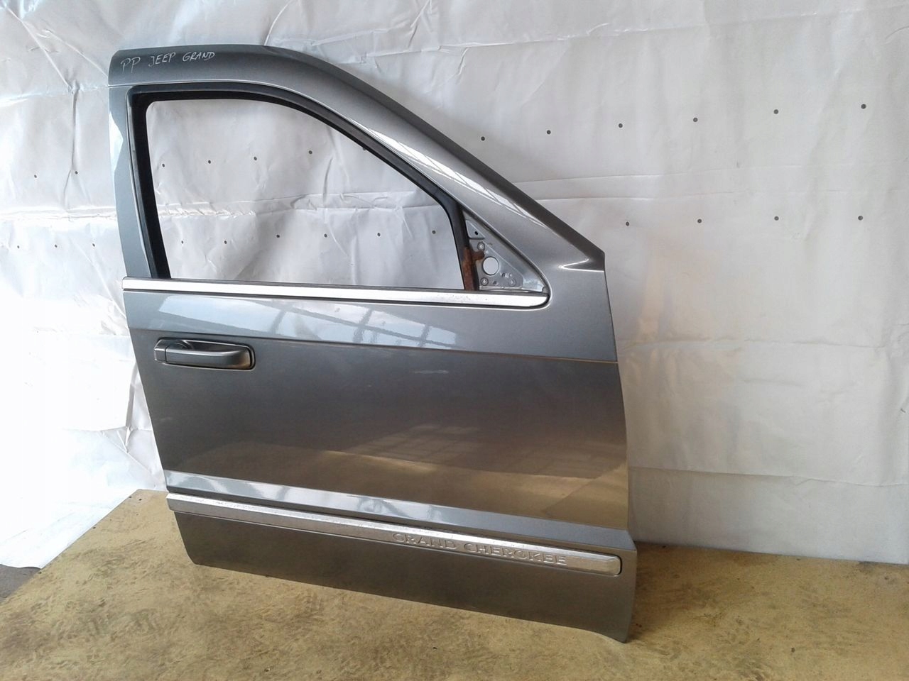 door front front right PDM Jeep WK