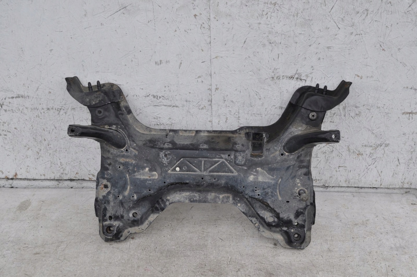PEUGEOT RCZ 1.6 THP subframe axle beam sider front