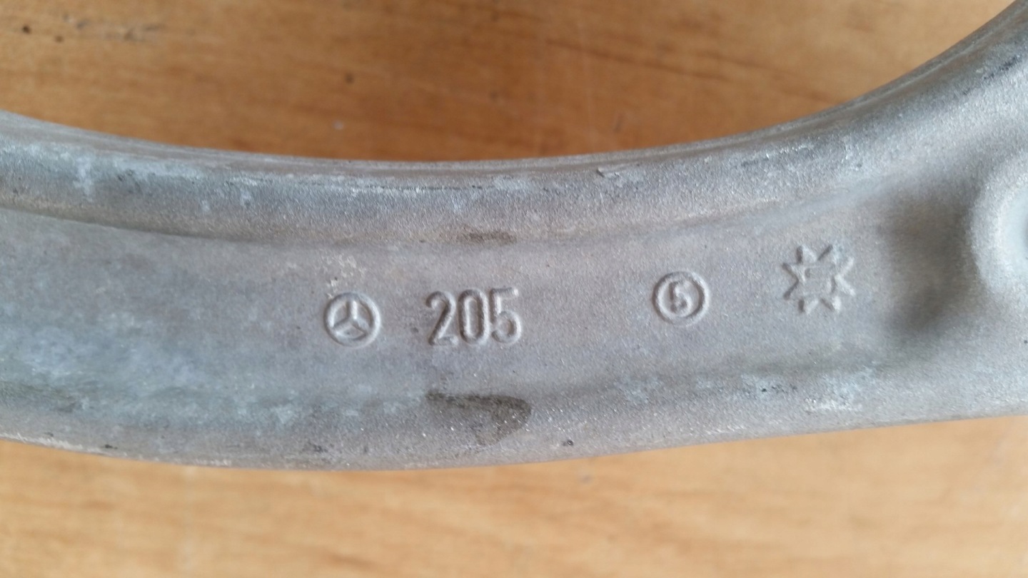MERCEDES C-KLASA 205 arm upper right front