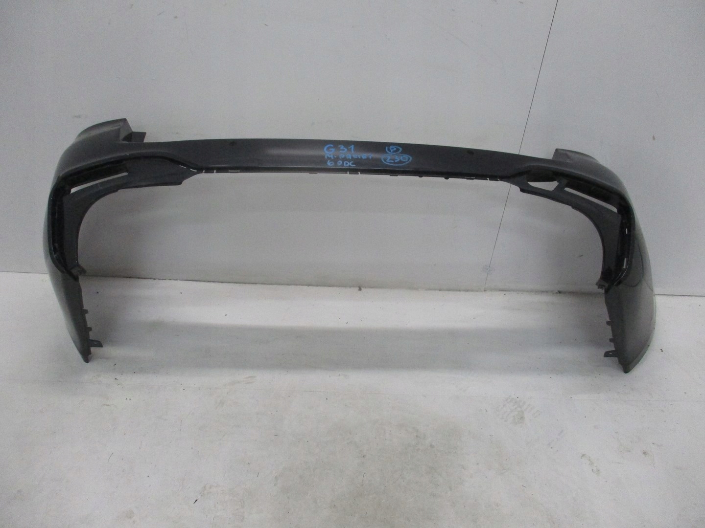 STOSSSTANGE BMW 5 G31 M-PAKET UNTER PDC NACKT HECK