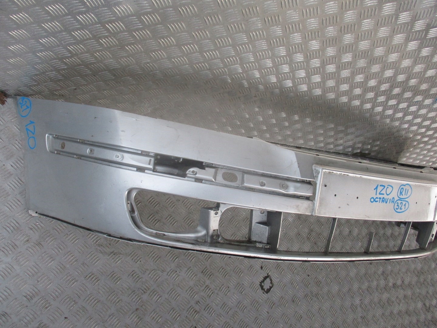 bumper front front SKODA OCTAVIA 1Z0 unprotected