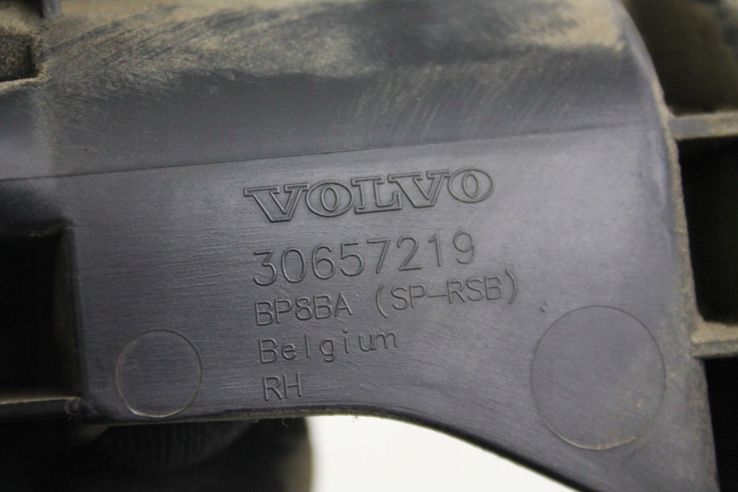 bumper bracket right rear part 30657219 VOLVO C30 06-12