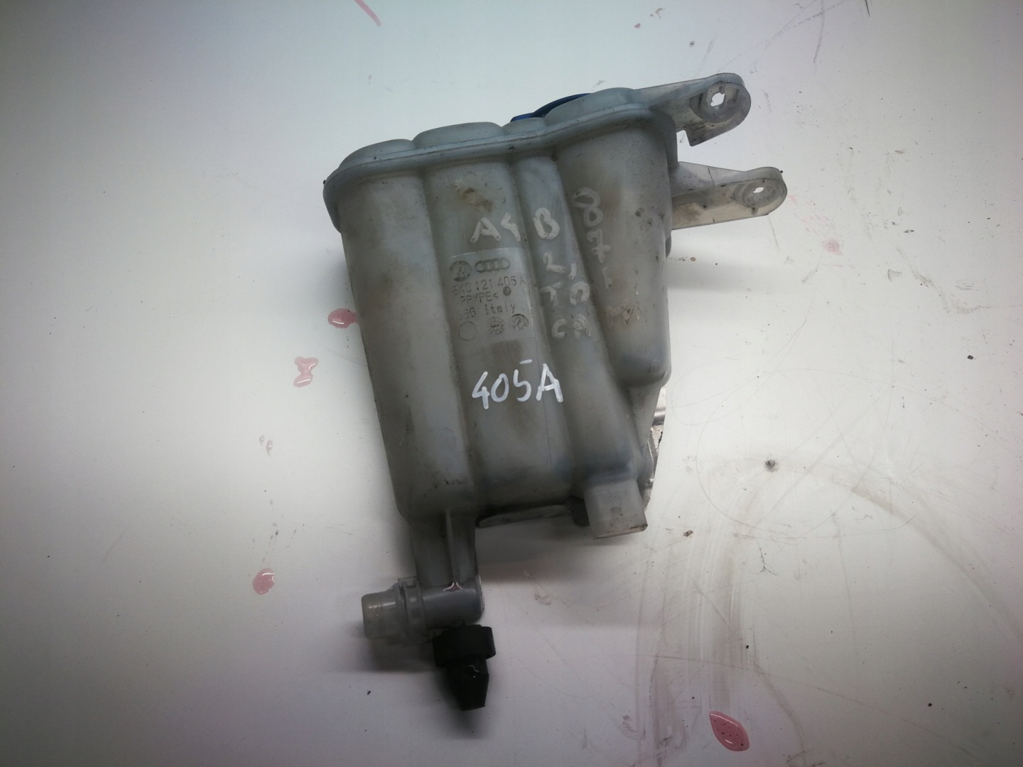 RÉSERVOIR EAU AUDI A4 A5 Q5 8K0121405A