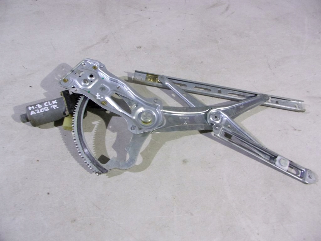 Mercedes CLK W208 window regulator right