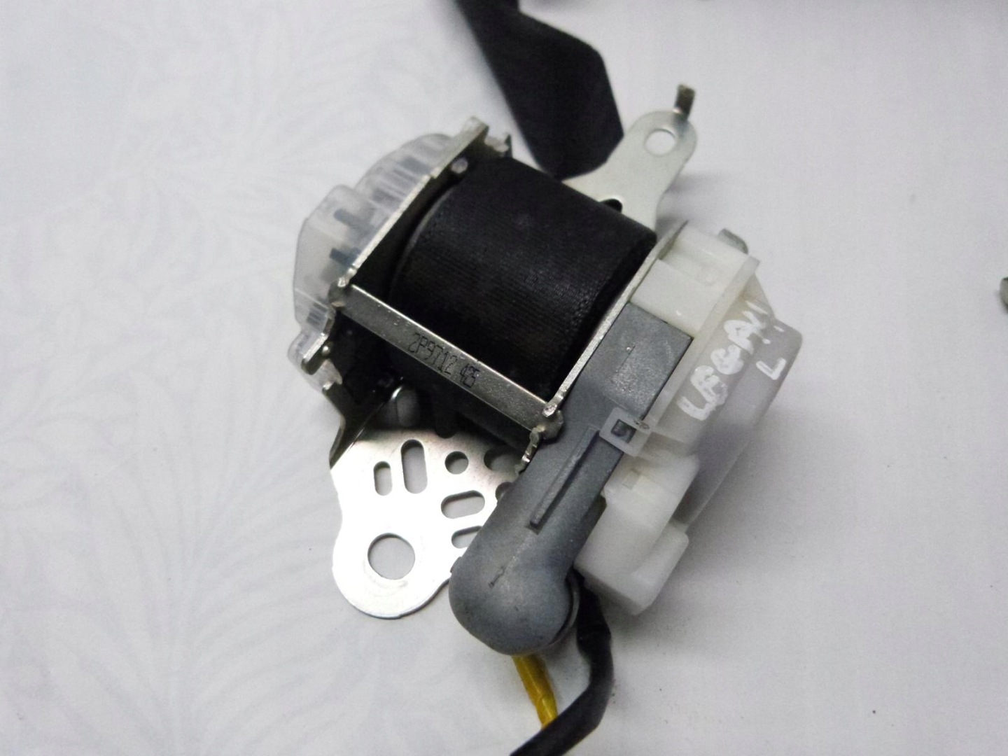 SUBARU LEGACY V tension belt safety left front