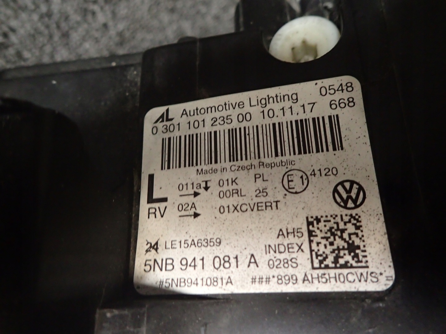 LIGHT FRONT LEFT VW TIGUAN 15- FULL LED 5NB941081A