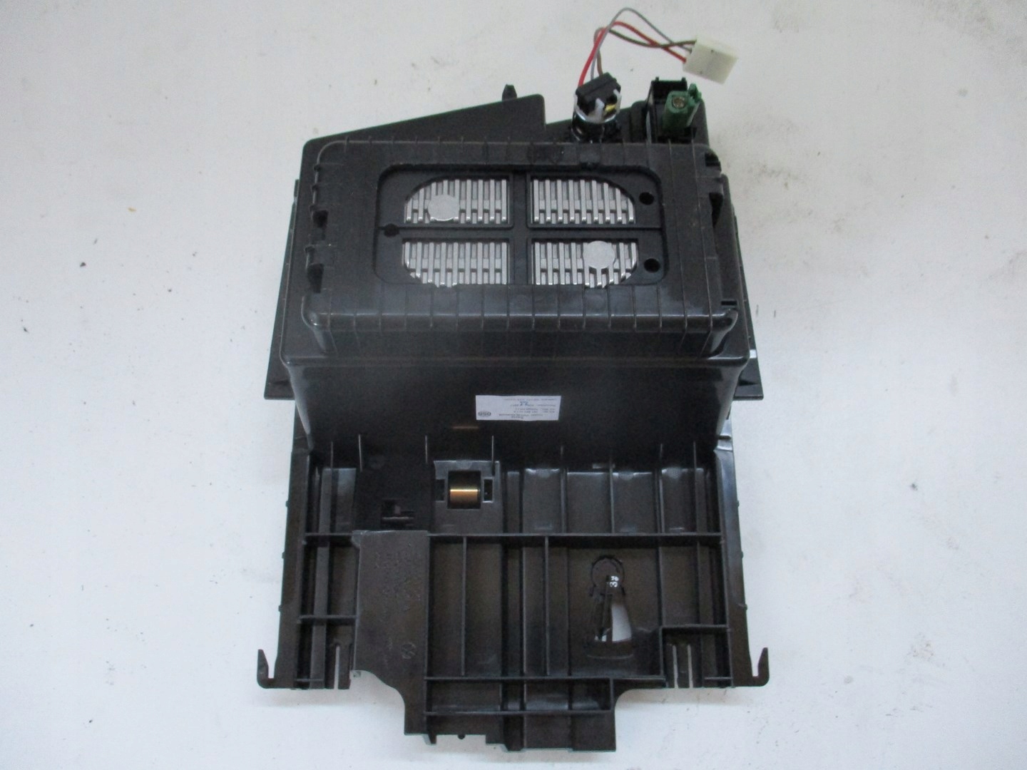passenger compartment consoles VW TOUAREG 3 III 18R 760