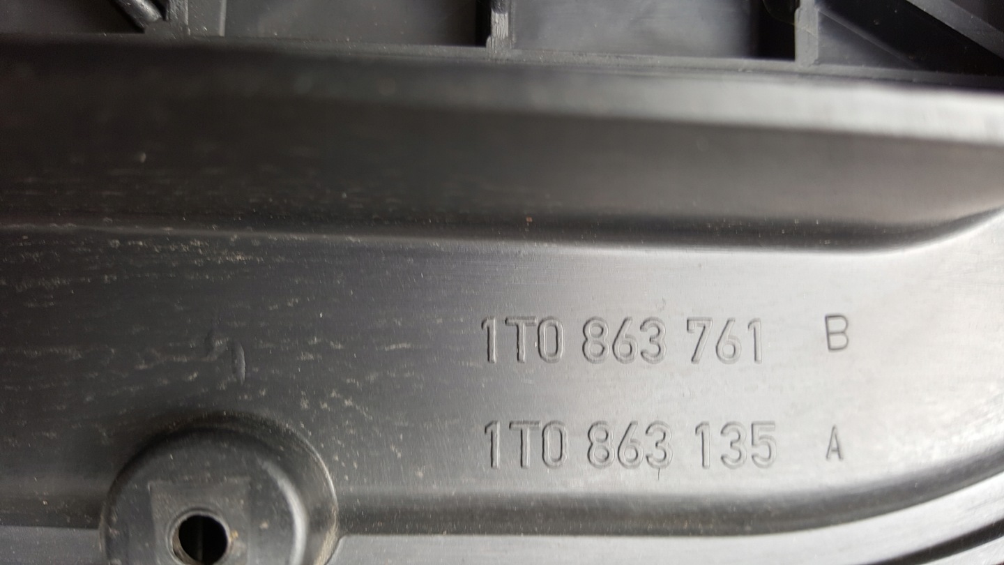 Verschlußstopfen Abdeckung Deckel Handschuhfach des Bodens VW TOURAN