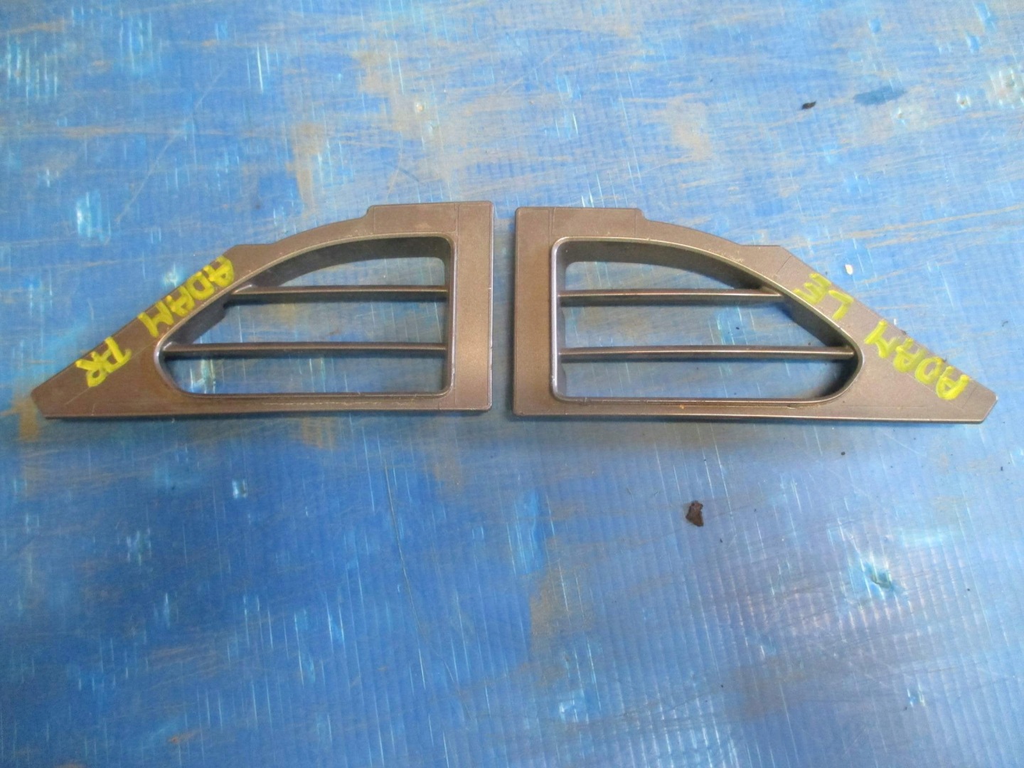 right left grid of a bumper OPEL ADAM TURBO 13->