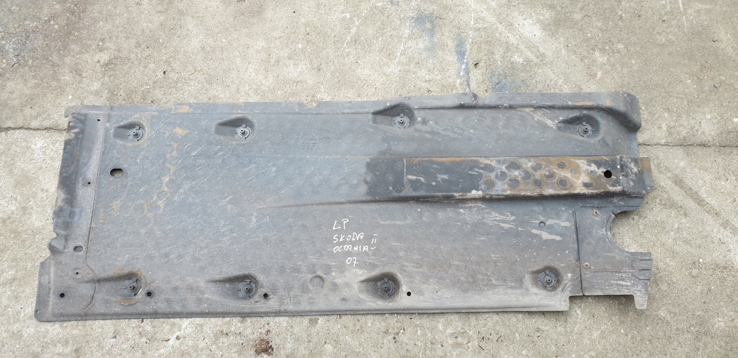 cover lower LEON II TOLEDO AUDI A3 8P 1K0825211E