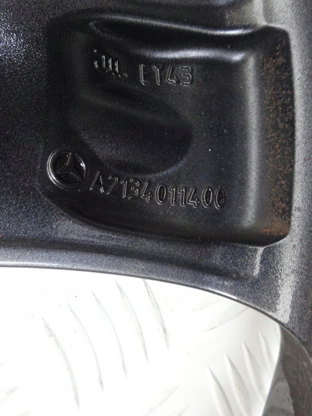 MERCEDES E 213 A2134011400 8JX18 ET43 5x112