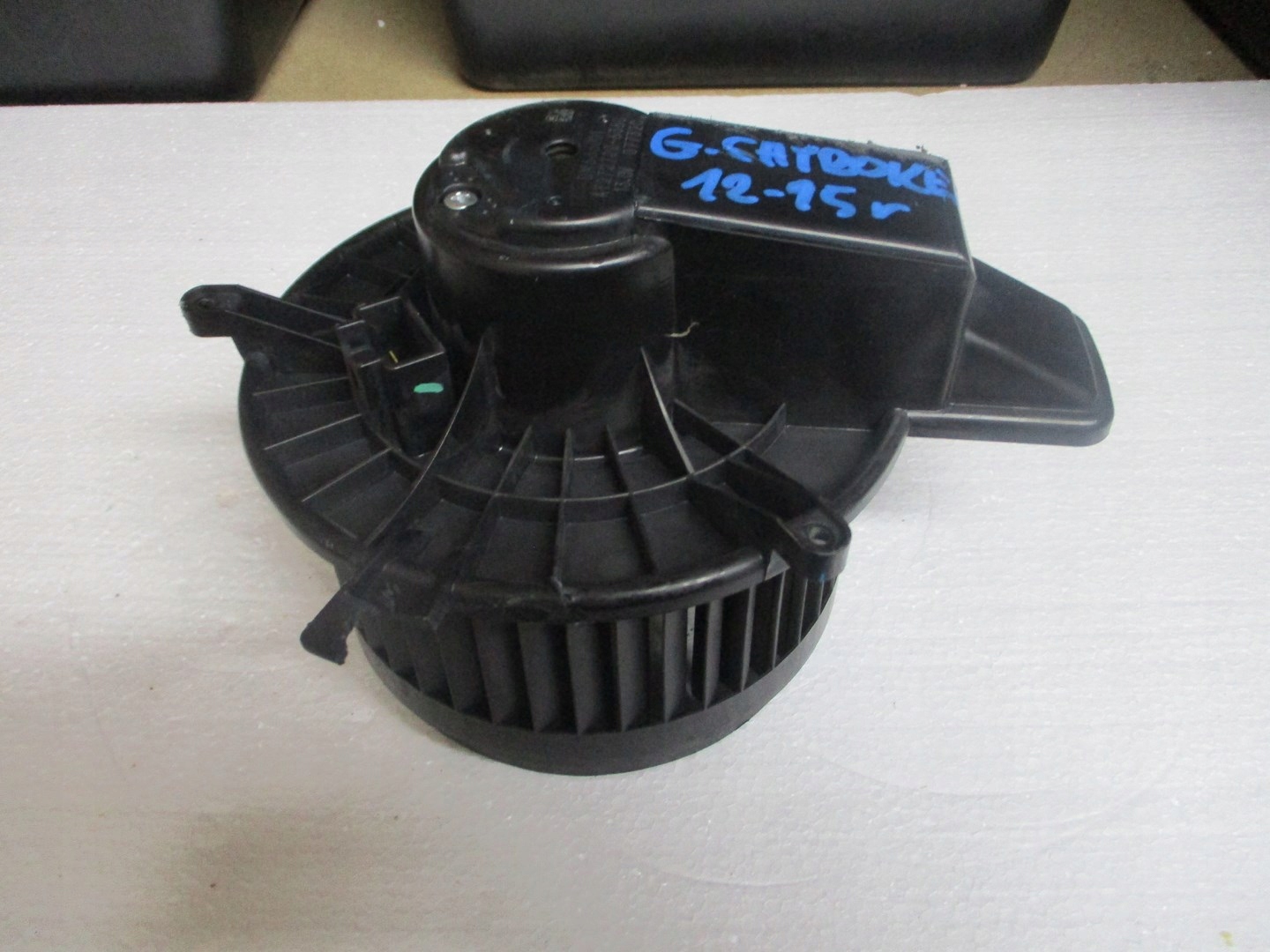 ventilátor topení JEEP GRAND CHEROKEE 12-15R