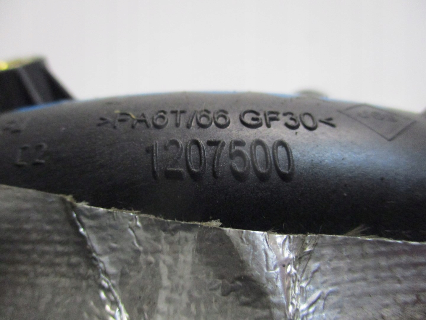 pipe hose Audi A3 8V0 1,6TDI 1207500
