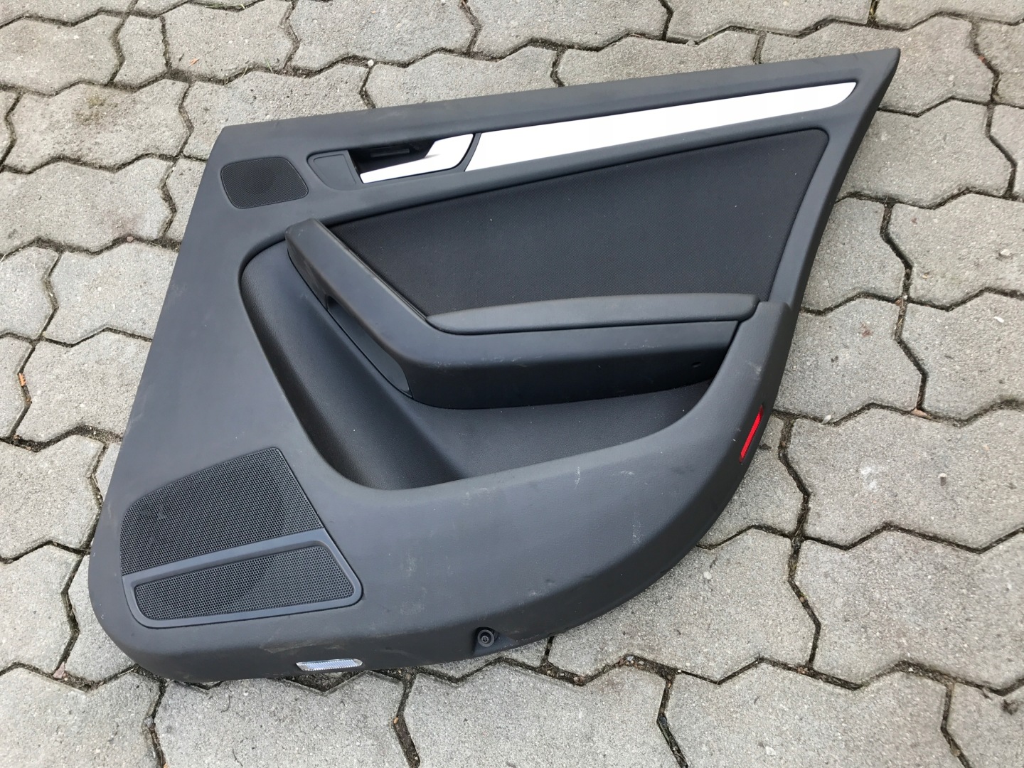 AUDI A4 B8 side upholstery right rear part EUROPA 0023