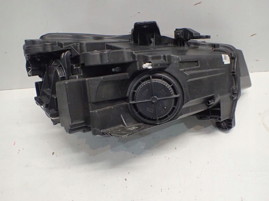 light front front right AUDI Q2 16- 81A