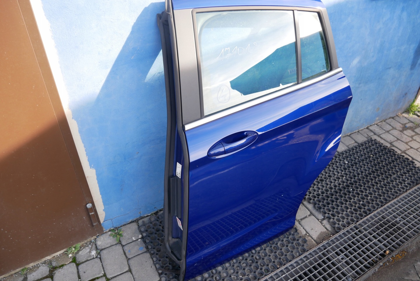 FORD B-MAX B MAX dveře levé záď DEEP IMPACT BLUE