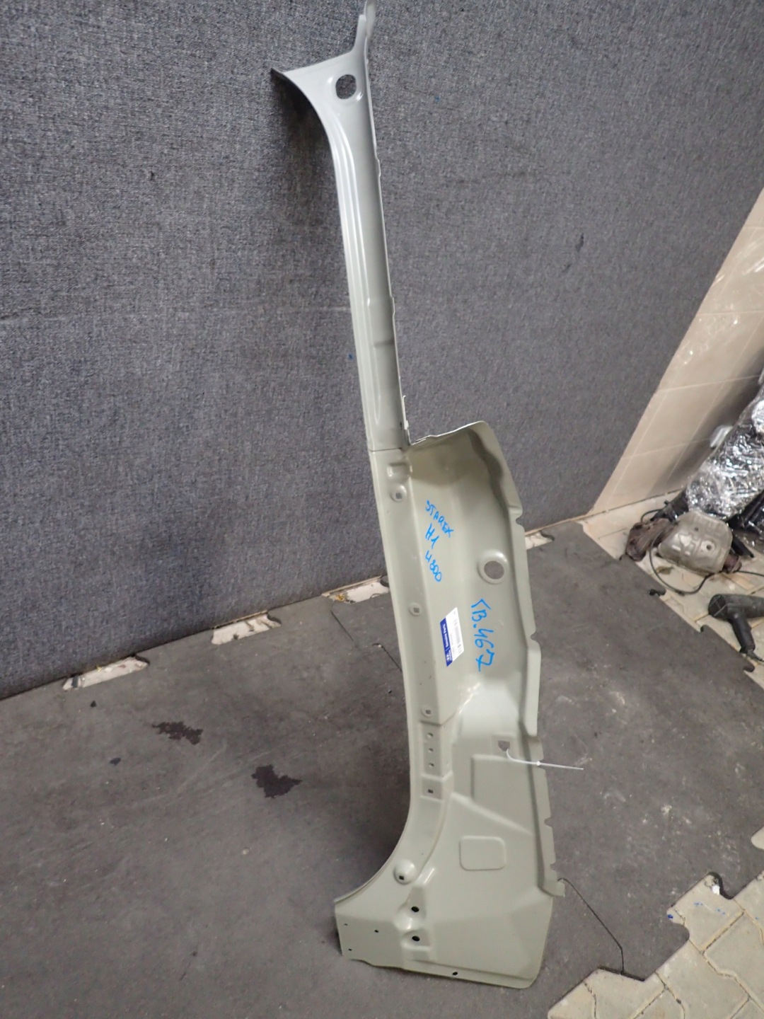 CONSOLE LIGHTS HOLDER REAR PART RIGHT HYUNDAI H1 07