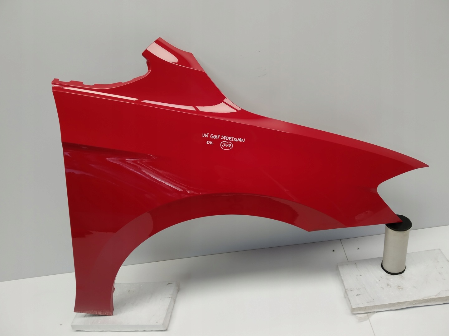 Vw Golf Sportsvan 7 VII fender front right front red before lift