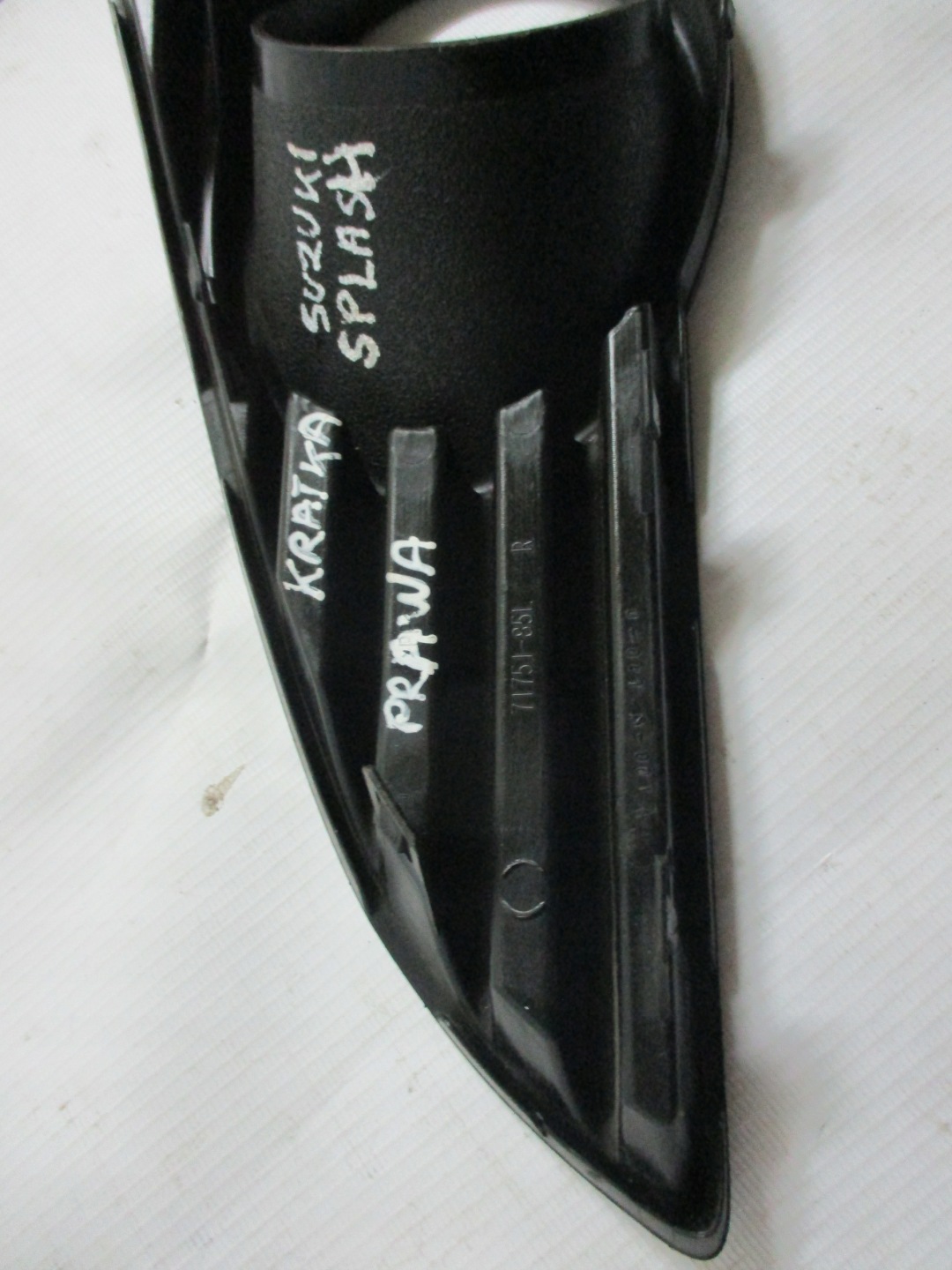 fedél halogenu Suzuki Splash lift 7175185L